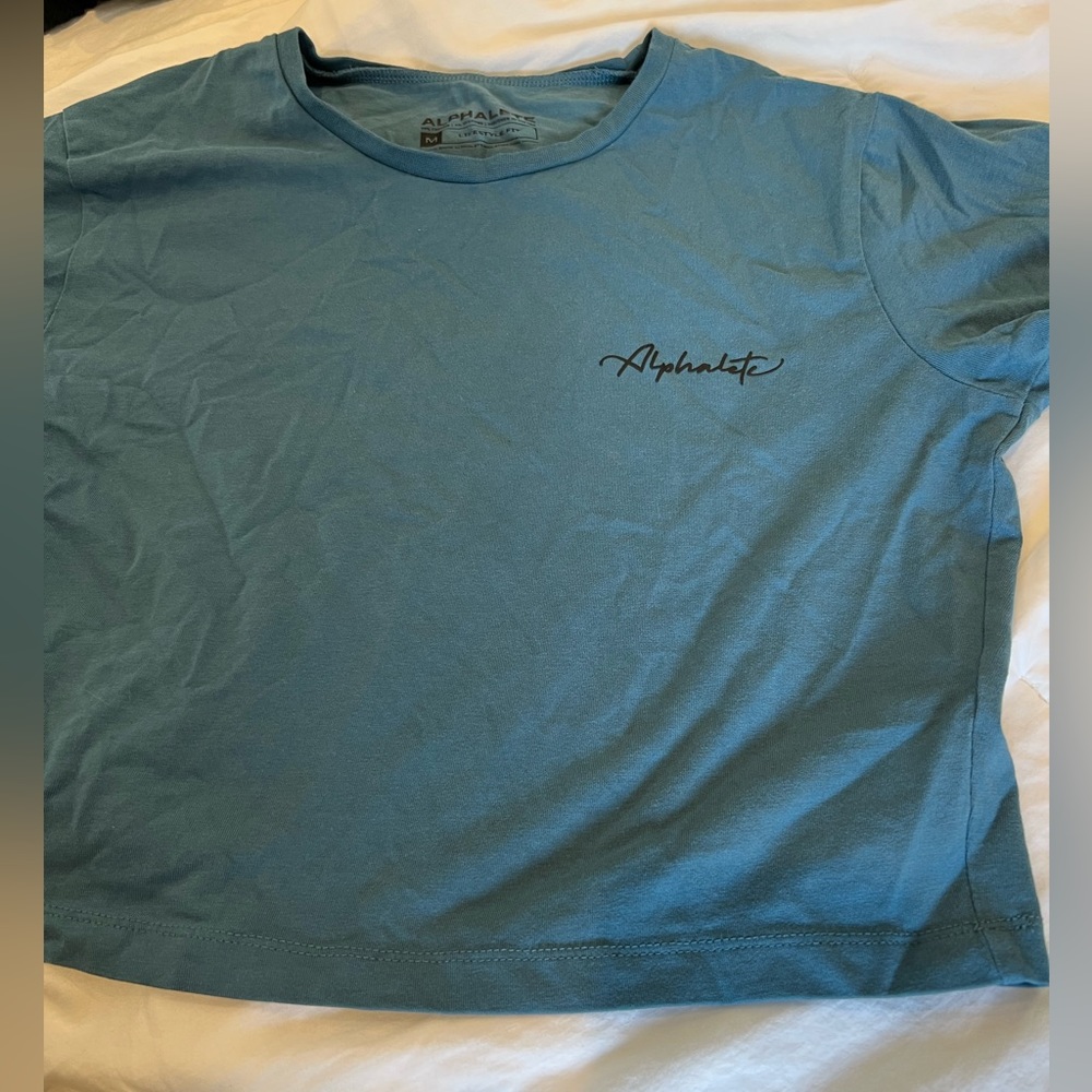 Alphalete short sleeve crop top